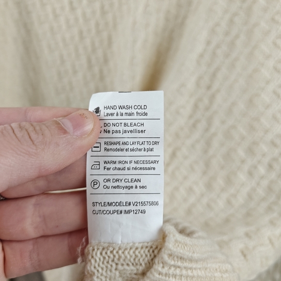 Vince Ivory V-Neck Cashmere Wool Blend Long Sleeve Textured Sweater Size Small - Picture 8 of 8